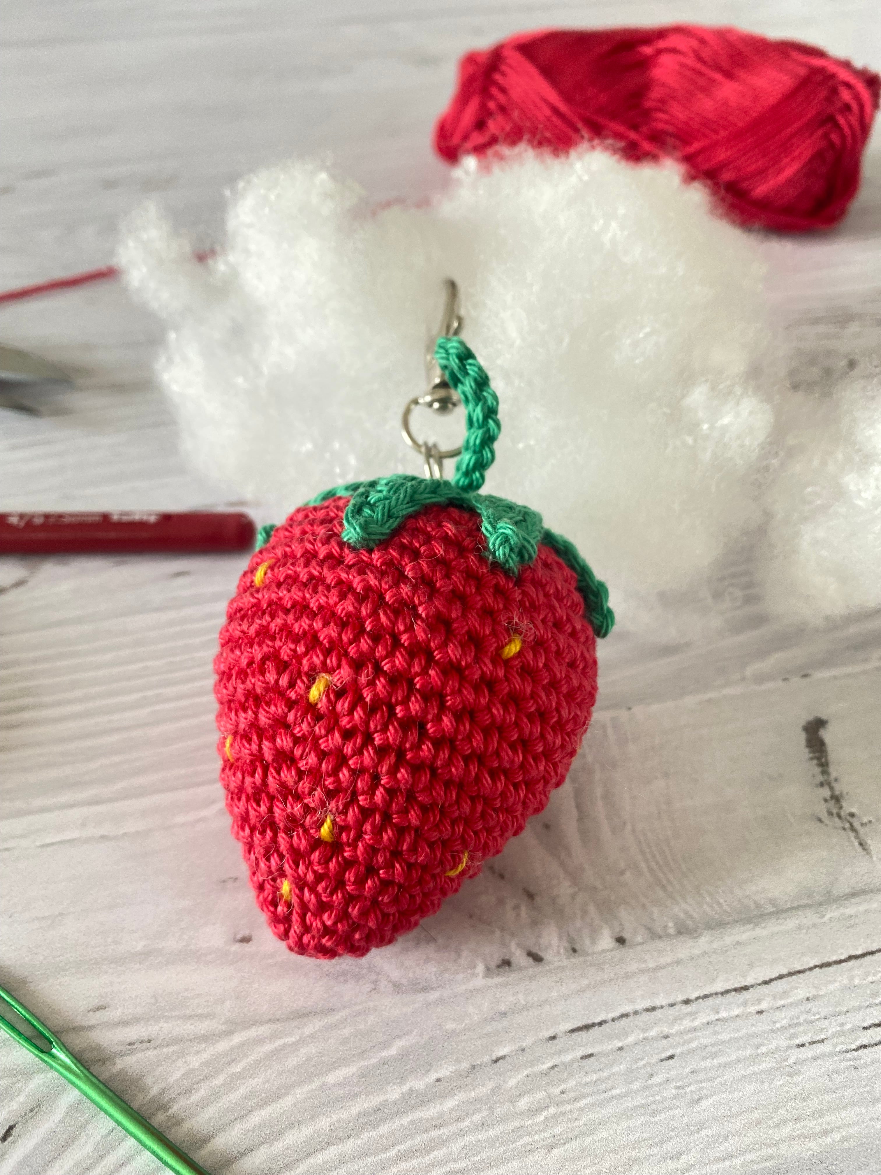 Tutoriel « Mon porte-clef fraise 🍓 »